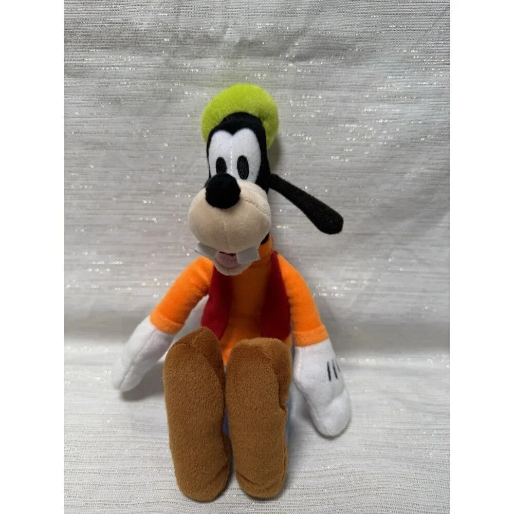 Disney Small Classic Goofy Plush 12in Disney Just Play LLC 12in